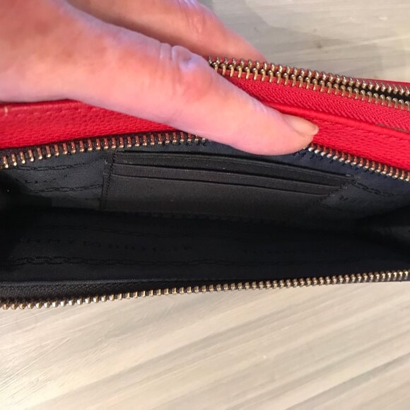 Tommy Hilfiger Ladies Dark Blue And Red Wallet - Picture 4 of 6